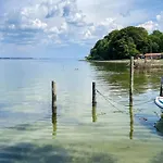 Panoramic Retreat-by Traum