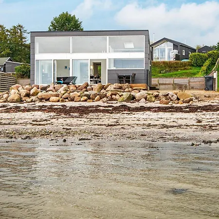 בית נופש Panoramic Retreat-by Traum *