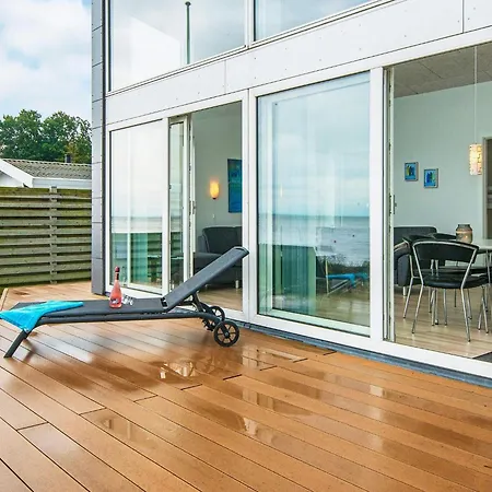 Panoramic Retreat-by Traum *